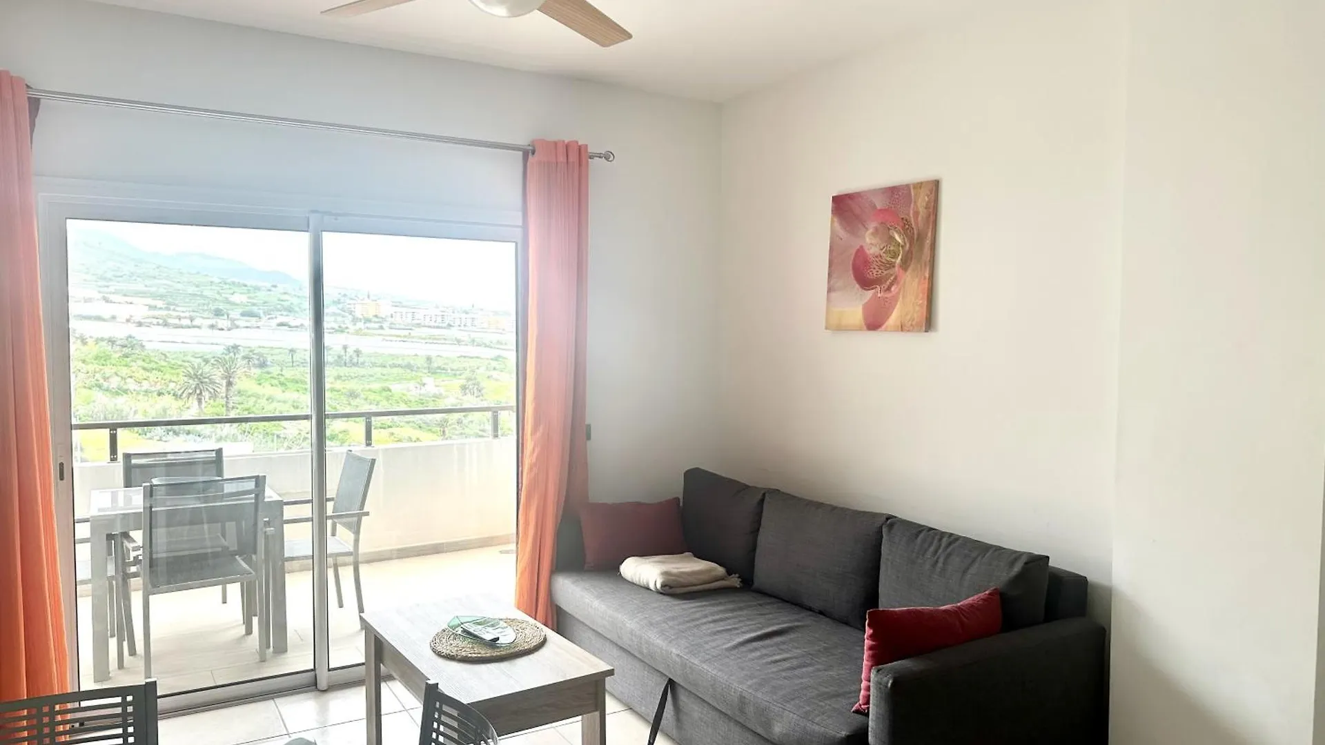 Pambnb - Cozy Seaview Apartment With Gym & Kids Park Bajamar  Spanien
